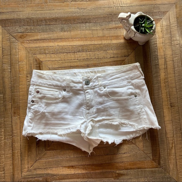 American Eagle Shorts - Picture 1 of 3